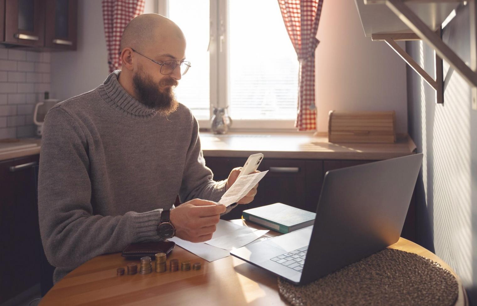 ulcoravien franchise consultation meeting with financial planning materials