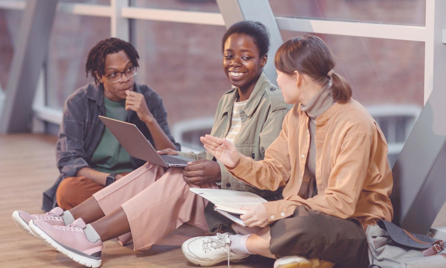 Graduate presenting completed franchise financing strategy during final session